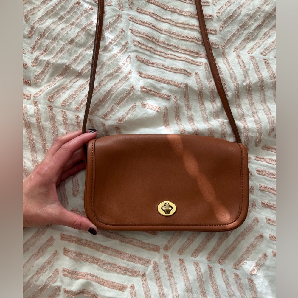 VINTAGE COACH mini bag.